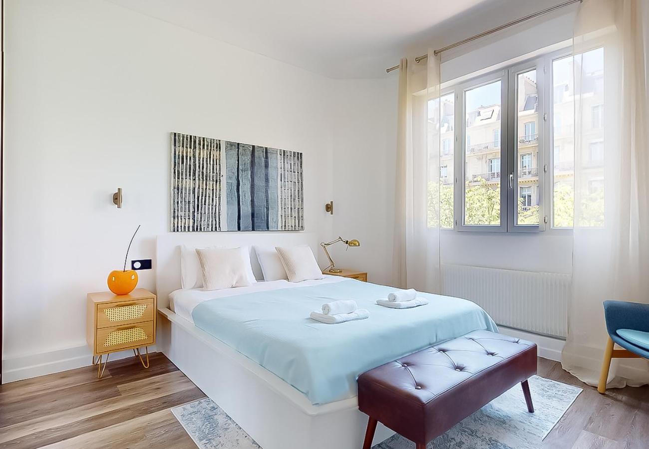 Signature Champs Elysees Париж Экстерьер фото